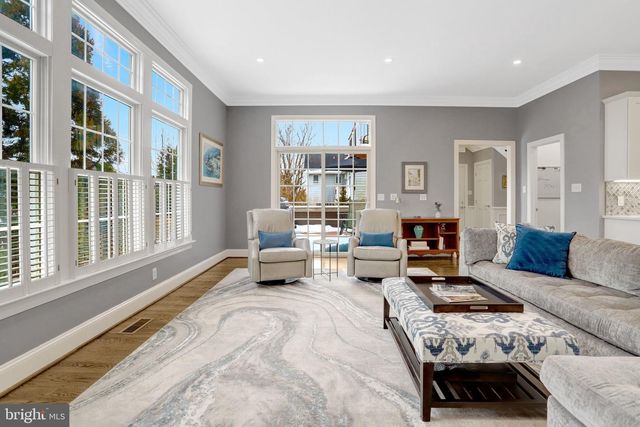 2939 N SYCAMORE ST, Arlington, VA 22207