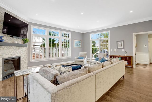 2939 N SYCAMORE ST, Arlington, VA 22207