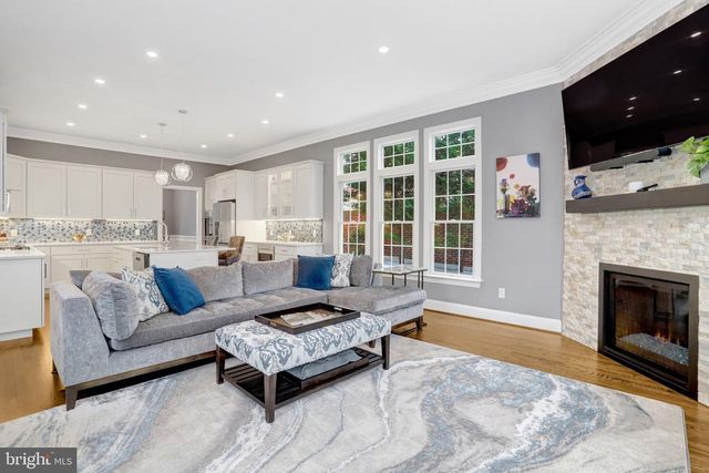 2939 N SYCAMORE ST, Arlington, VA 22207