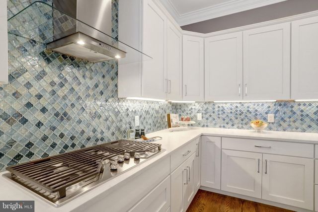 2939 N SYCAMORE ST, Arlington, VA 22207