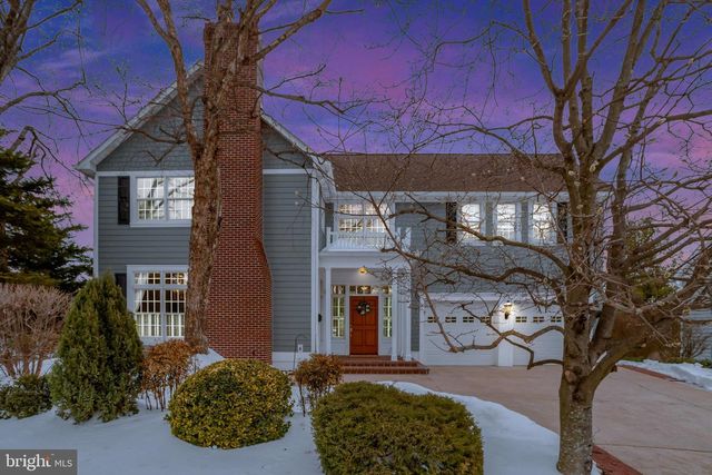 2939 N SYCAMORE ST, Arlington, VA 22207