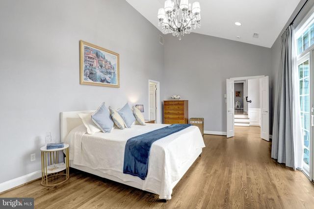 2939 N SYCAMORE ST, Arlington, VA 22207