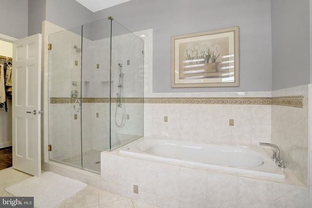 2939 N SYCAMORE ST, Arlington, VA 22207