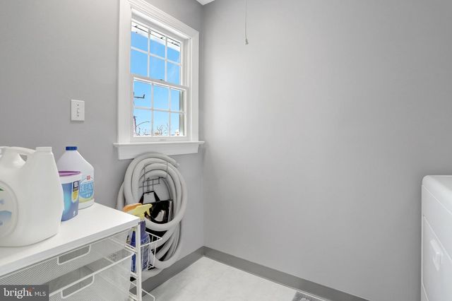 2939 N SYCAMORE ST, Arlington, VA 22207