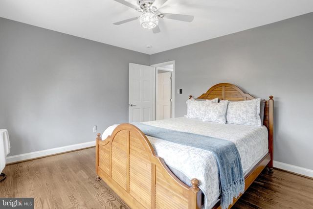 2939 N SYCAMORE ST, Arlington, VA 22207