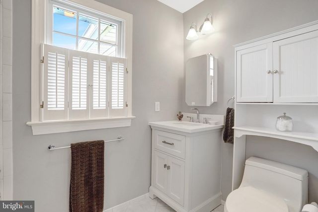 2939 N SYCAMORE ST, Arlington, VA 22207