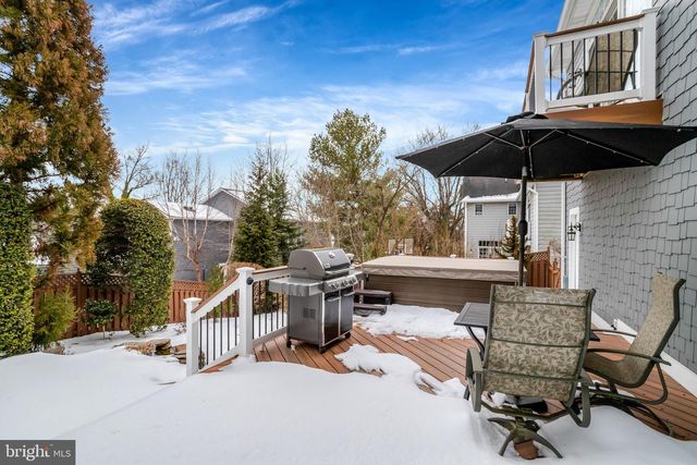 2939 N SYCAMORE ST, Arlington, VA 22207