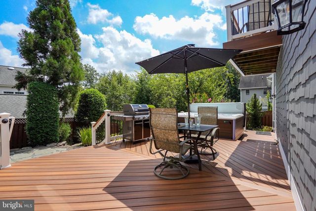 2939 N SYCAMORE ST, Arlington, VA 22207