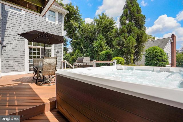 2939 N SYCAMORE ST, Arlington, VA 22207