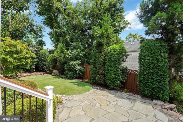 2939 N SYCAMORE ST, Arlington, VA 22207