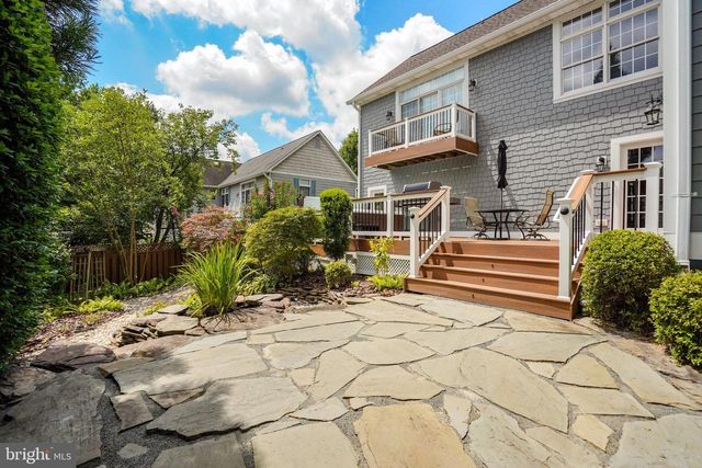 2939 N SYCAMORE ST, Arlington, VA 22207