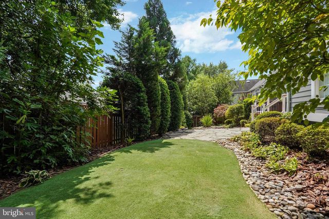 2939 N SYCAMORE ST, Arlington, VA 22207