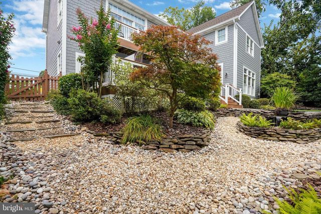 2939 N SYCAMORE ST, Arlington, VA 22207