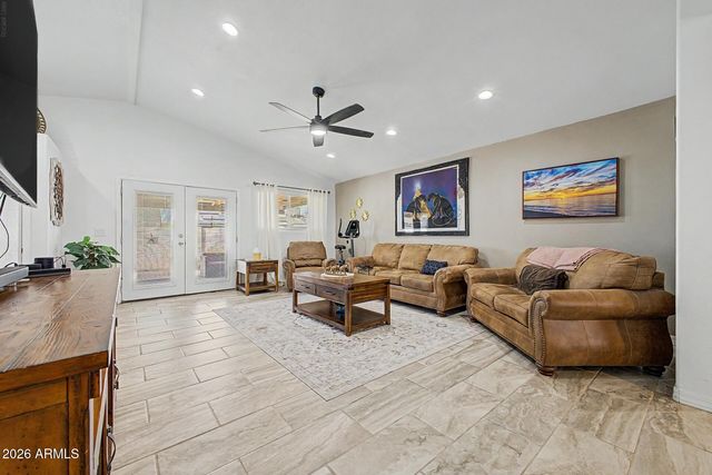 1048 W HEATHER Drive, Mesa, AZ 85201