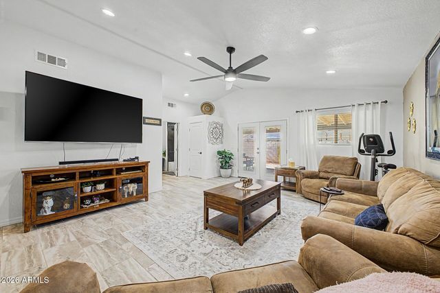 1048 W HEATHER Drive, Mesa, AZ 85201