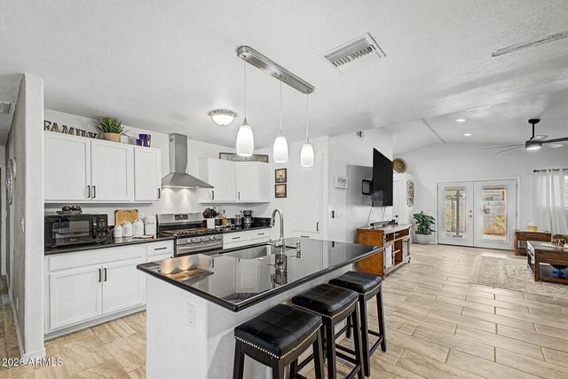 1048 W HEATHER Drive, Mesa, AZ 85201