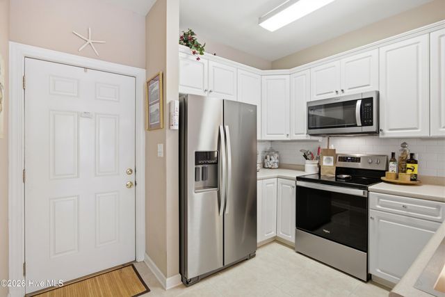 610 W Brown Street Apt E, Southport, NC 28461