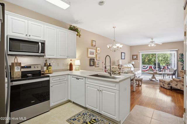 610 W Brown Street Apt E, Southport, NC 28461