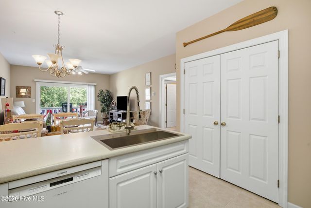 610 W Brown Street Apt E, Southport, NC 28461
