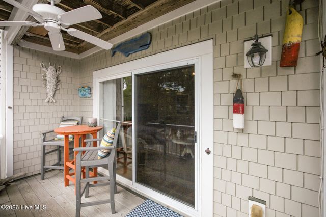 610 W Brown Street Apt E, Southport, NC 28461