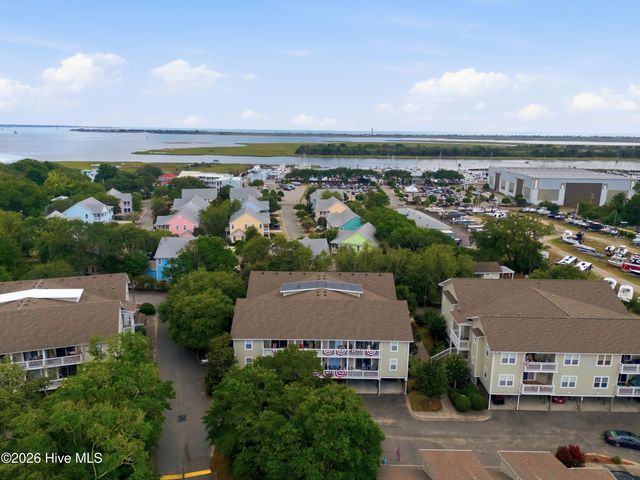 610 W Brown Street Apt E, Southport, NC 28461