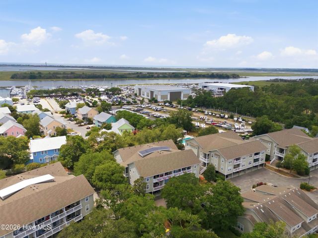610 W Brown Street Apt E, Southport, NC 28461