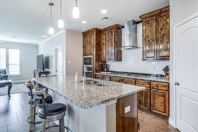 7617 Diamond Dr, Corpus Christi, TX 78414