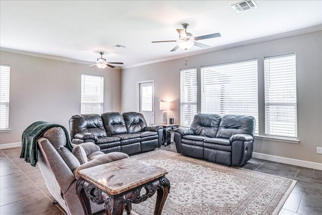 7617 Diamond Dr, Corpus Christi, TX 78414