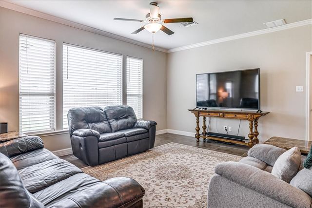 7617 Diamond Dr, Corpus Christi, TX 78414