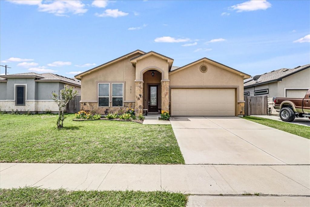 7617 Diamond Dr, Corpus Christi, TX 78414