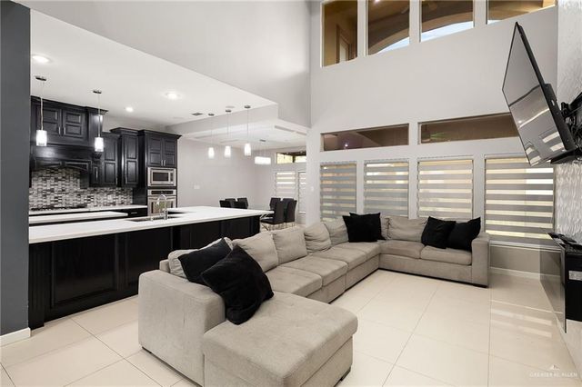 1014 Hill Country Road, Edinburg, TX 78539