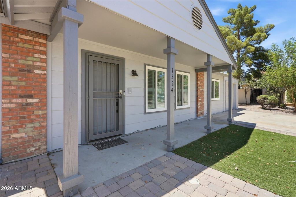1324 N JENTILLY Court, Chandler, AZ 85226 — photo 4
