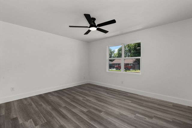 105 S Church Ave., Mount Pleasant, TX 75455