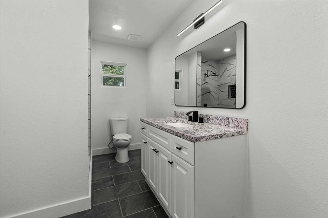 105 S Church Ave., Mount Pleasant, TX 75455