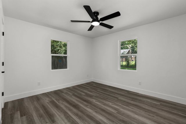 105 S Church Ave., Mount Pleasant, TX 75455