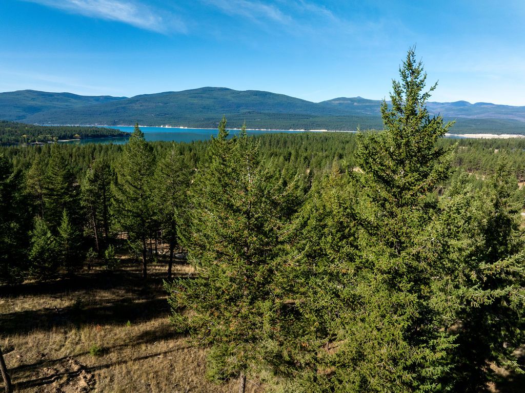 Image 10 of property listing at Lot 18 Lake Heights, Eureka, MT 59917
