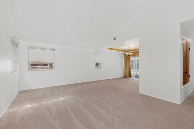 611 Chuckwagon Road SE, Rio Rancho, NM 87124