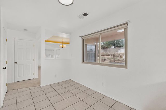 611 Chuckwagon Road SE, Rio Rancho, NM 87124