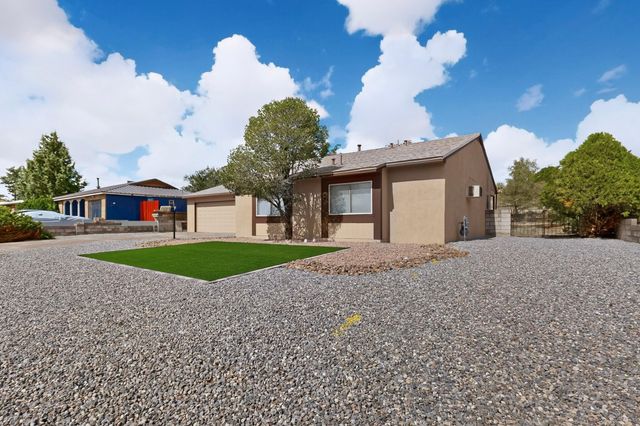 611 Chuckwagon Road SE, Rio Rancho, NM 87124