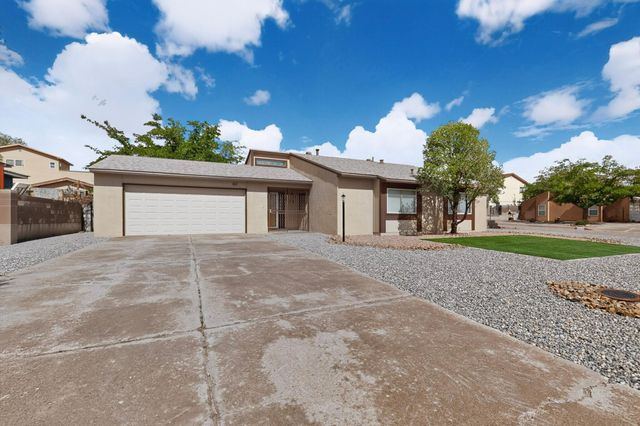 611 Chuckwagon Road SE, Rio Rancho, NM 87124
