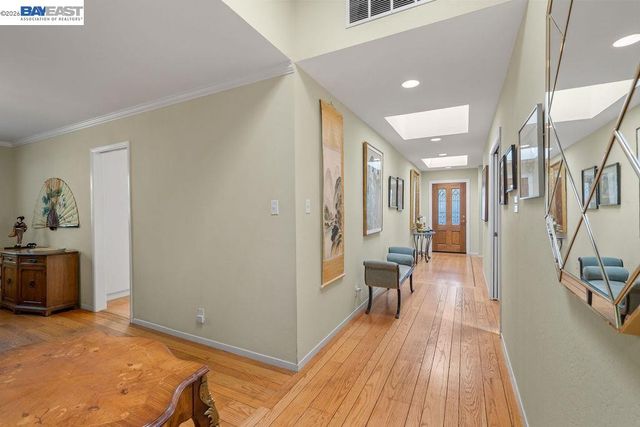 1112 San Antonio Ave, Alameda, CA 94501