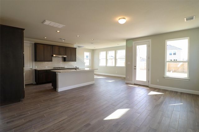 105 Bent Trail LN, Georgetown, TX 78628