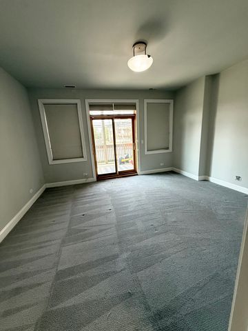 3862 S Lake Park Avenue 1s, Chicago, IL 60653