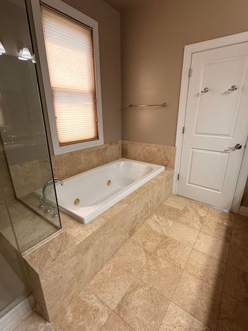 3862 S Lake Park Avenue 1s, Chicago, IL 60653