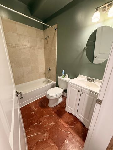 3862 S Lake Park Avenue 1s, Chicago, IL 60653