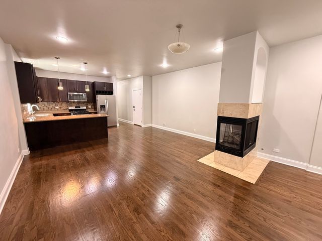 3862 S Lake Park Avenue 1s, Chicago, IL 60653