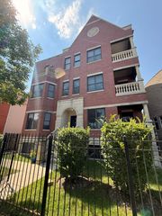 3862 S Lake Park Avenue 1s, Chicago, IL 60653