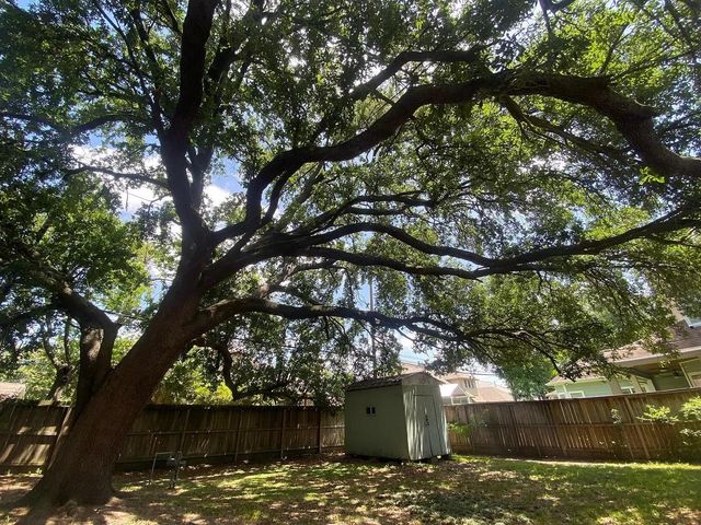 1746 Ebony Lane, Houston, TX 77018