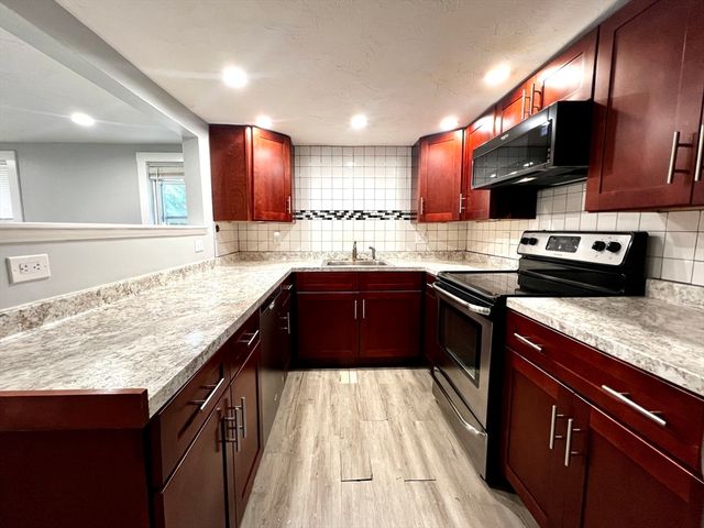 572 Main Street B, Watertown, MA 02472