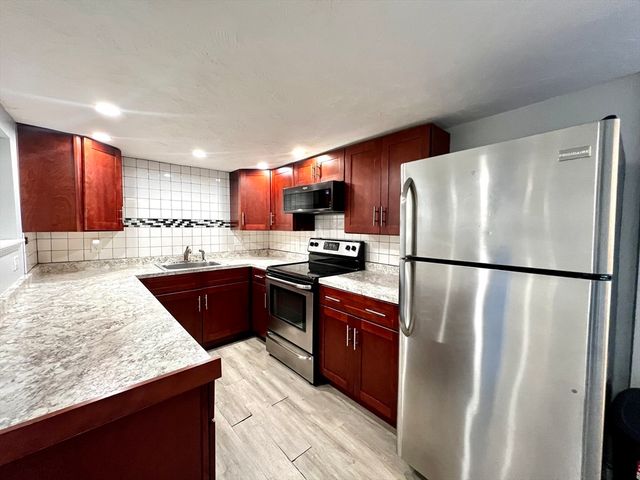 572 Main Street B, Watertown, MA 02472